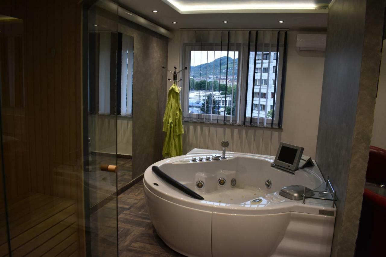 De Lux Apartment Maki バニャ・ルカ エクステリア 写真